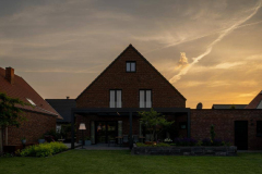 terrassendach-serie-t-flachdach-unterglasmarkise-ledstripes-04-medium1024