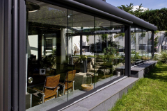 terrassendach-serie-veranda-glasschiebetuer-zipstore-spotlights-01-medium1024